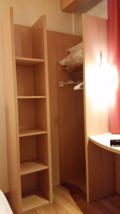 Schrank Hotel Ibis Brussels off Grand'Place