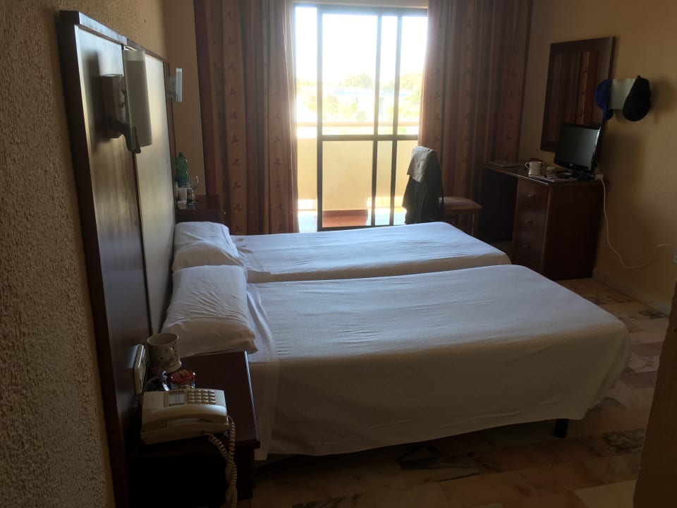 Zimmer Hotel Royal Costa