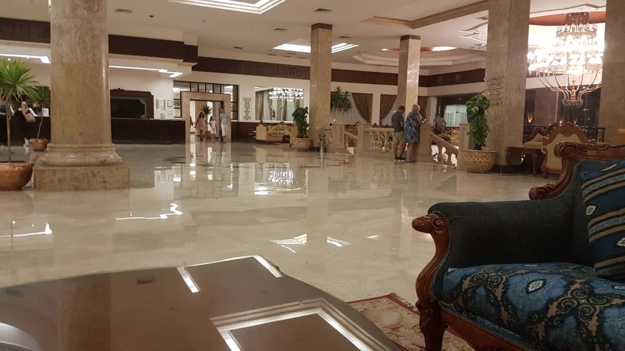 Lobby Titanic Beach Spa & Aqua Park