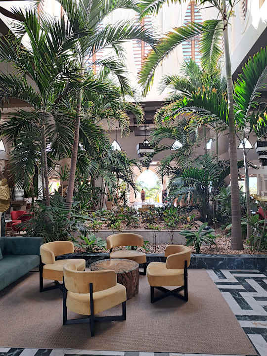 Lobby Hotel Riu Karamboa