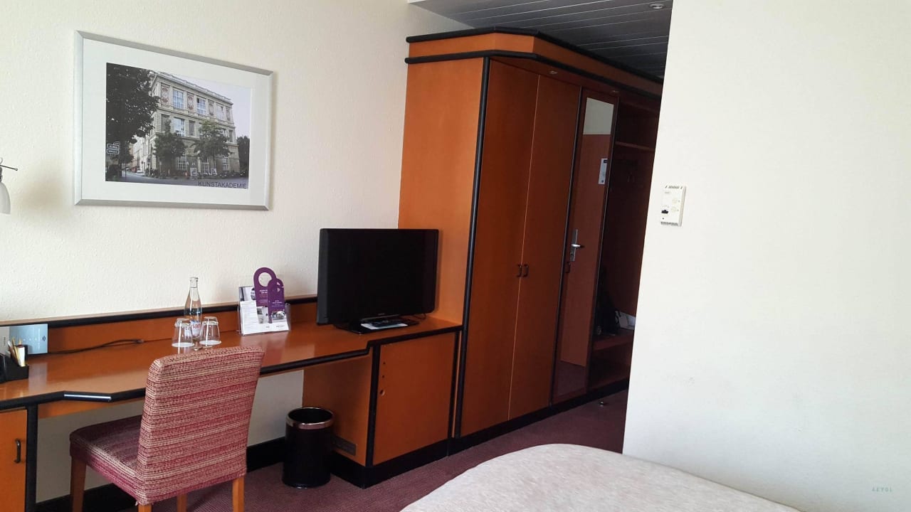 Zimmer und deren Ausstattung Hotel Mercure Düsseldorf City Center