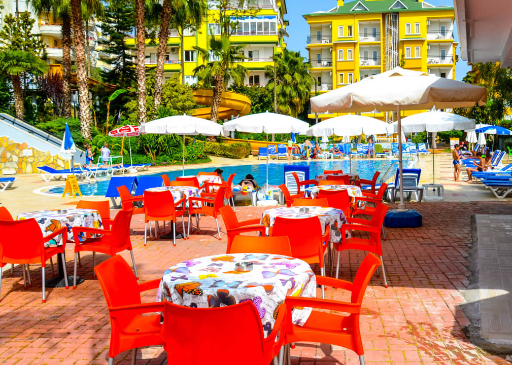 Swimming Pool Ark Apart Otel