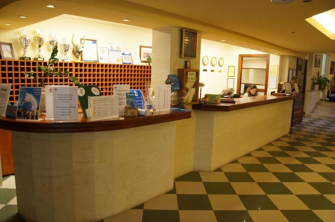 Lobby Cactus Beach
