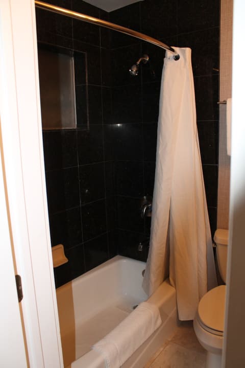 Bad Hotel 7 Springs Inn & Suites