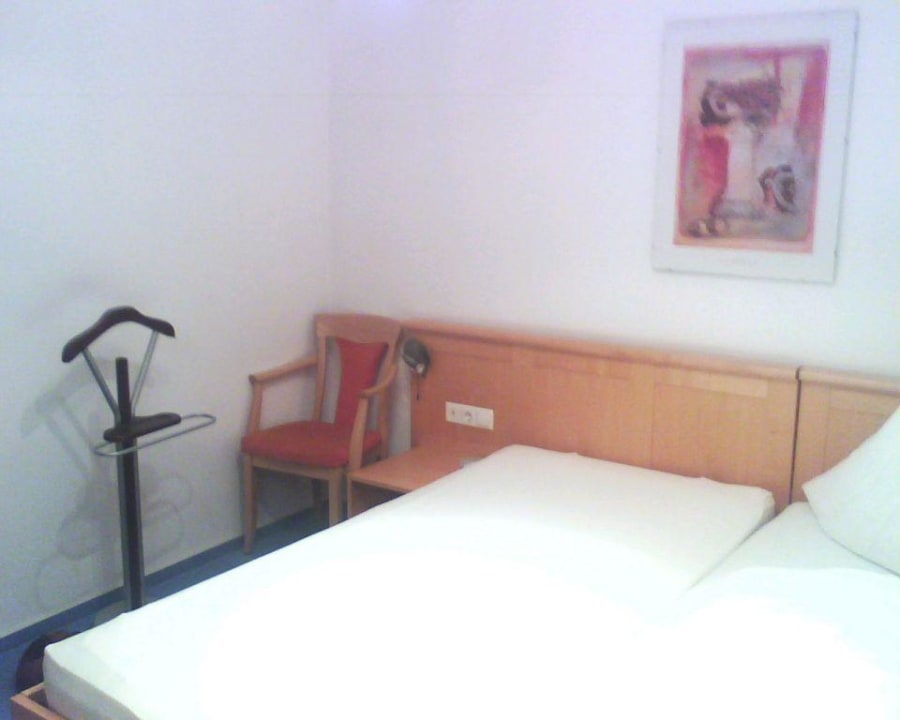 Zimmer inkl. stummen Diener Aalener Römerhotel am Weltkulturerbe Limes