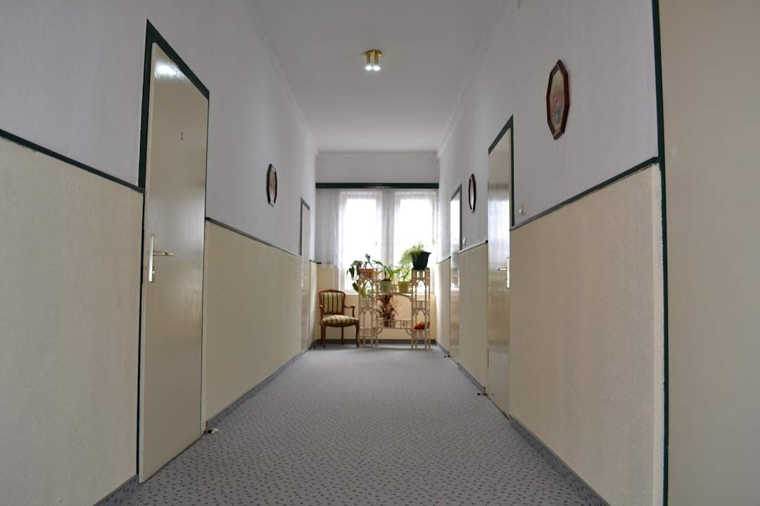 Flur zu den Zimmern Hotel Weißer Hirsch