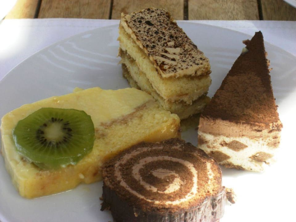 "kleine" Dessertauswahl Radisson Blu Resort, El Quseir
