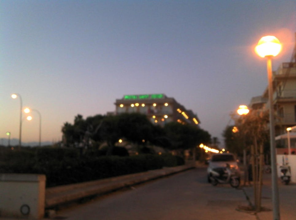 Ansicht vom Strand Hotel Sant Jordi