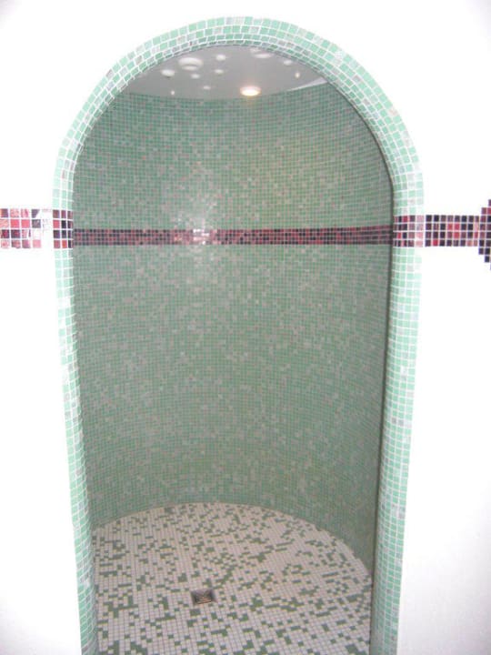 Aromadusche im Wellnessbereich Atrium Hotel Krüger