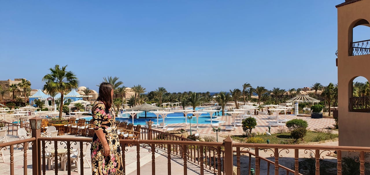 Pool Pensée Royal Garden Beach Resort