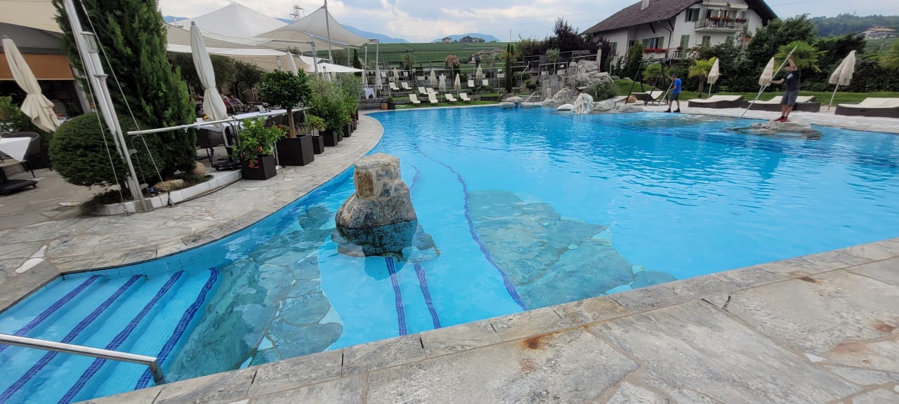 Pool Weinegg Wellviva Resort