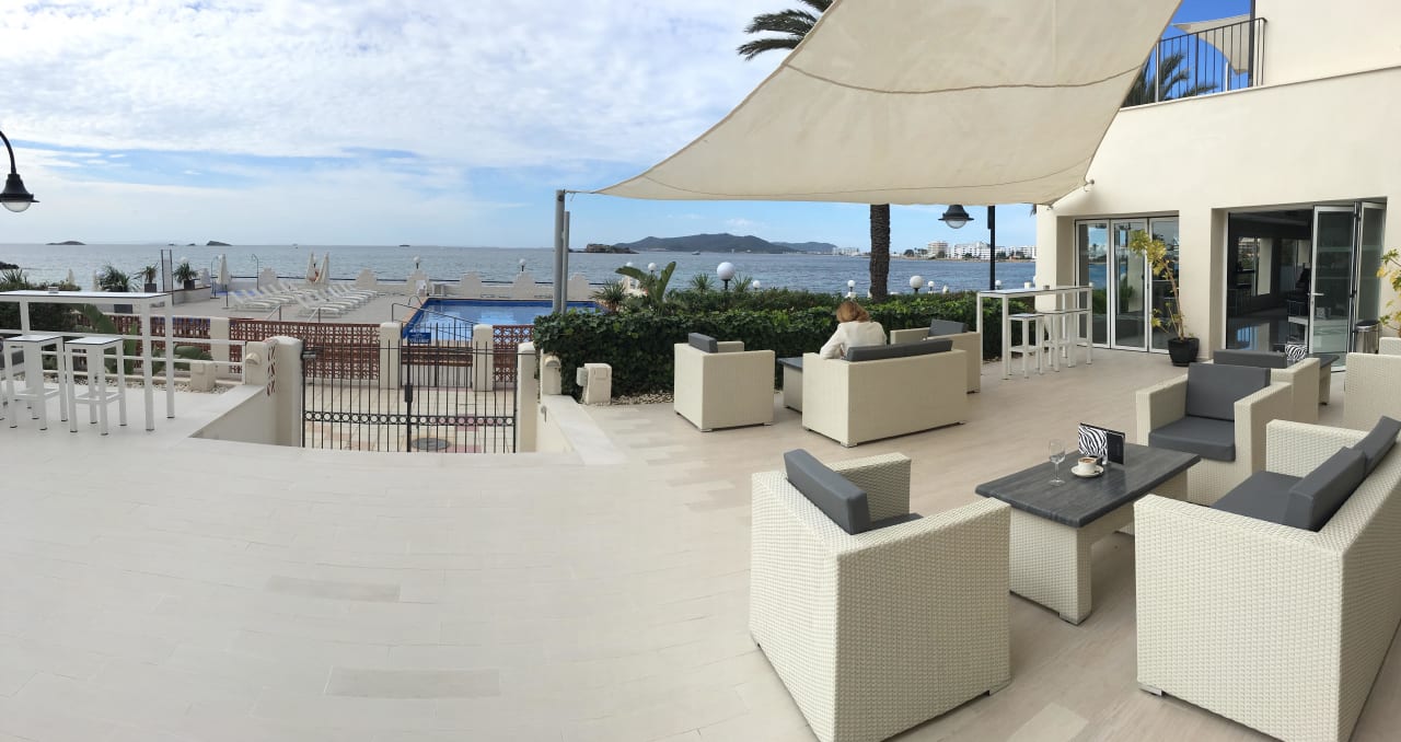 Blick von der Terrasse BG Hotel Nautico Ebeso