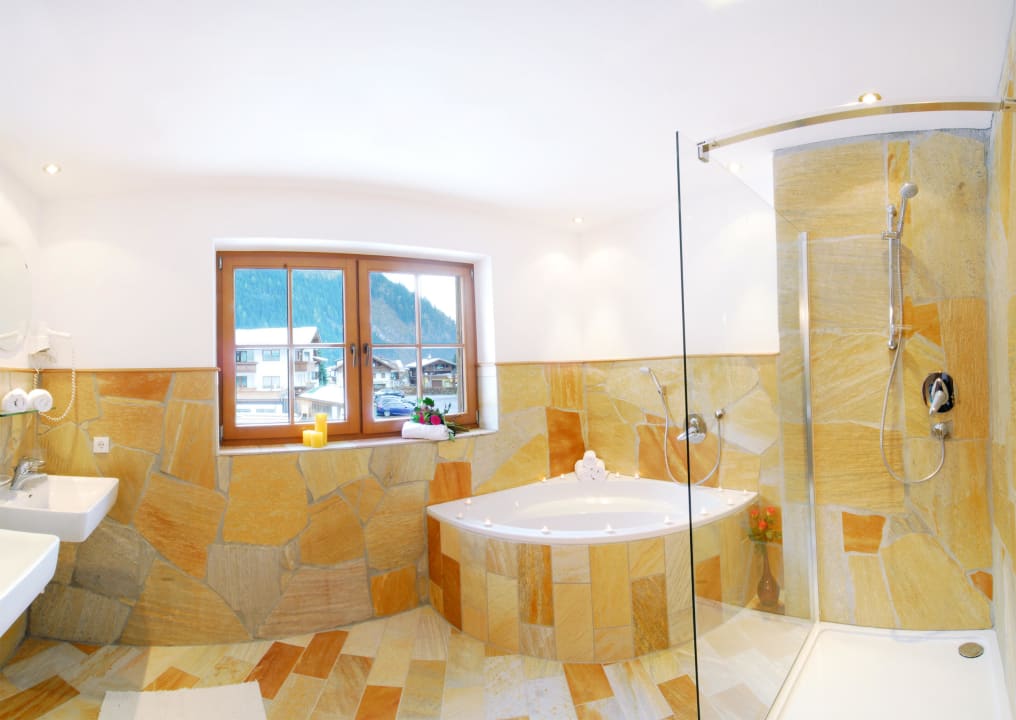 Badewanne Alpenchalet Brücke