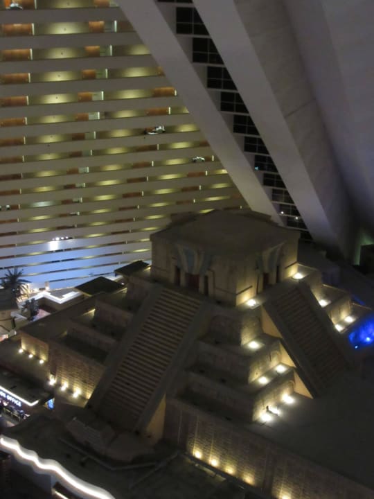 Innen Hotel Luxor Hotel & Casino