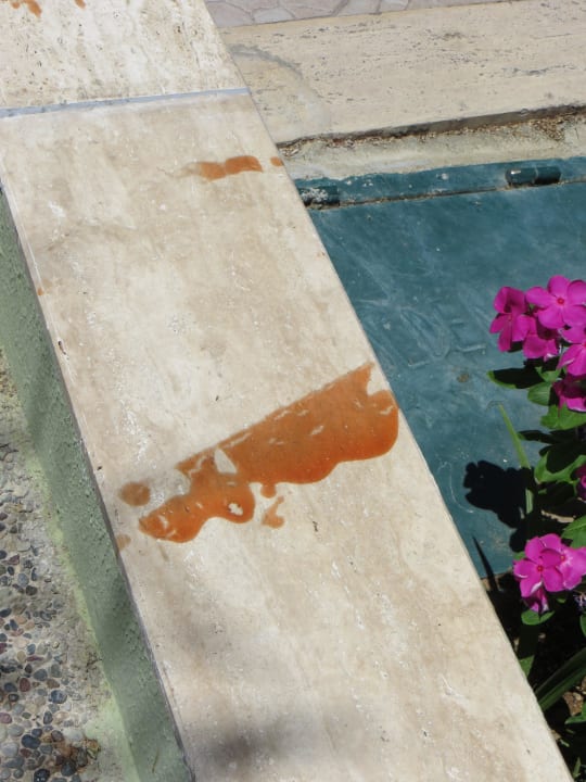 Ketchupfleck-mind.14Tage nicht geputzt VONRESORT Golden Coast