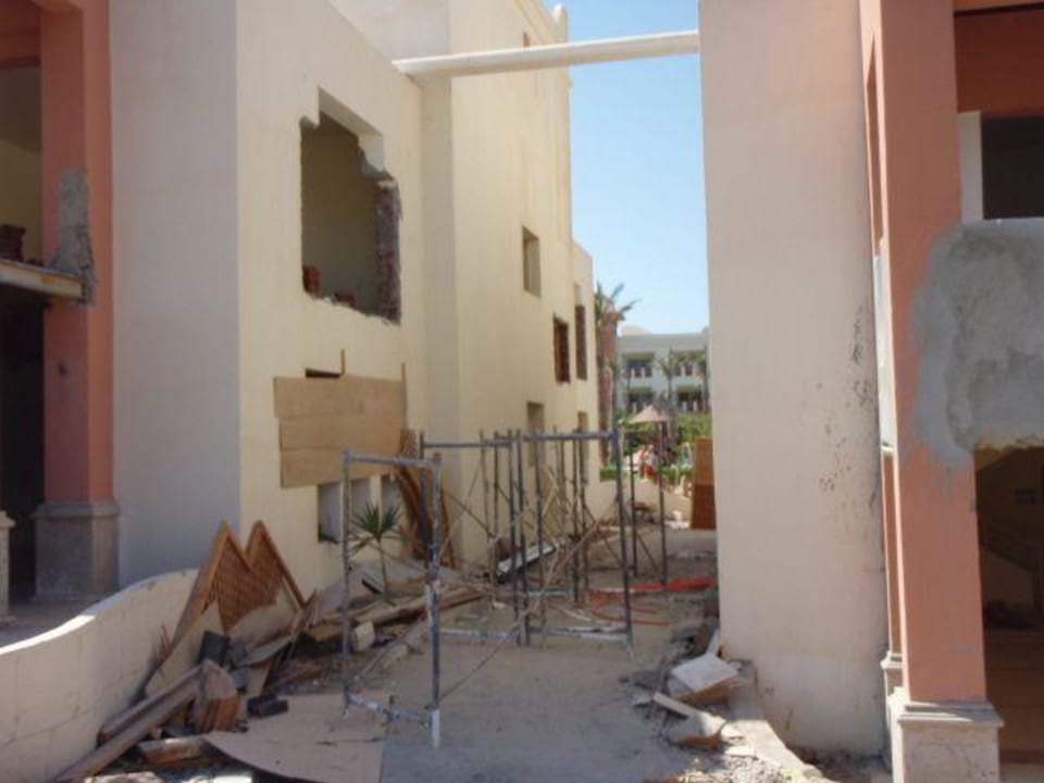 Prace budowlane Serenity Alpha Beach