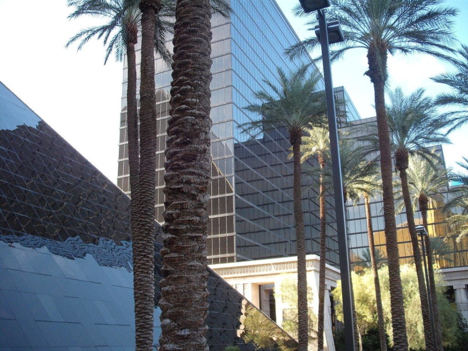 East-Tower Luxor Hotel & Casino