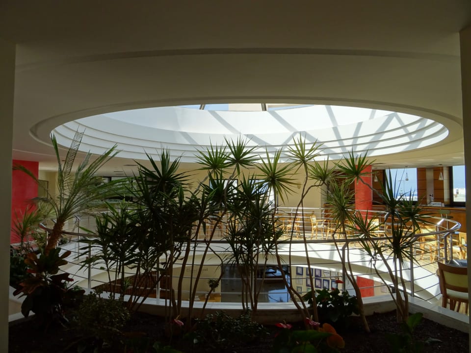 Lobby Grand Hotel Holiday Resort