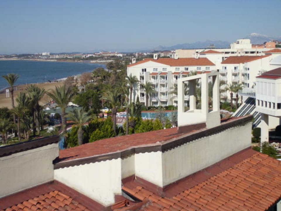  Blick auf die linke Hotelseite PALOMA Perissia