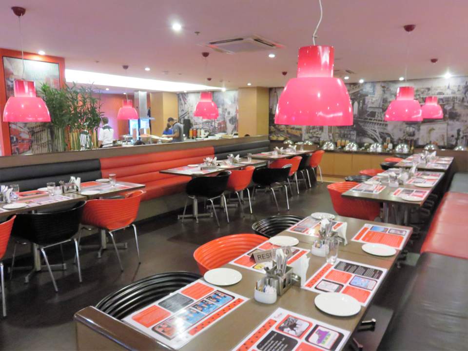 Frühstücksbüffet Red Fox Hotel Delhi Airport