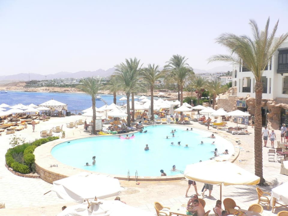 Pool am Strand Sharm Plaza