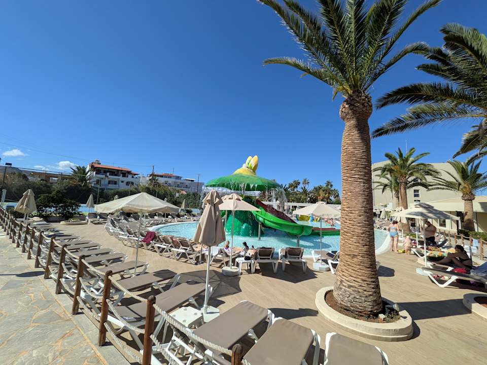 Pool Sol Marina Beach