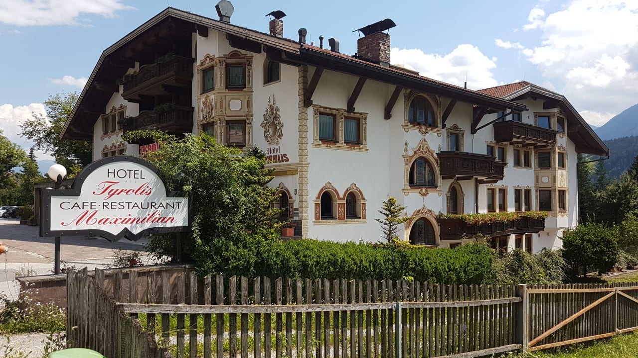 Außenansicht Hotel Tyrolis