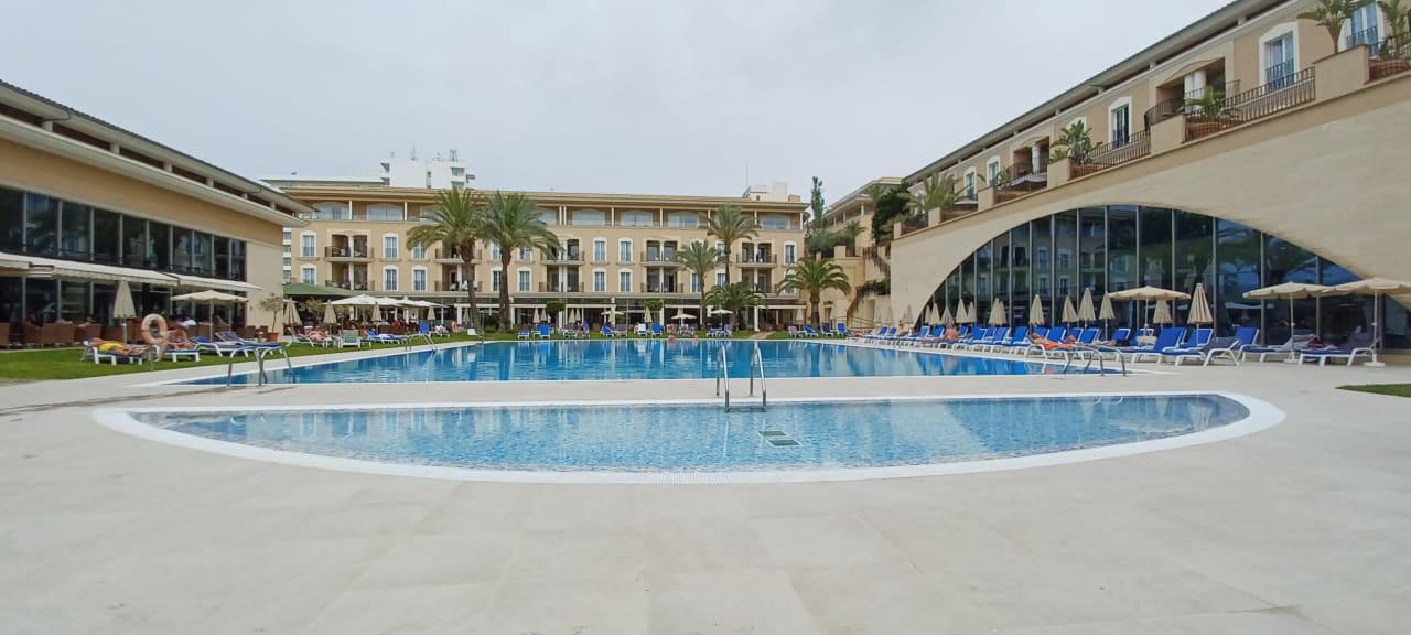 Pool Grupotel Playa de Palma Suites & Spa