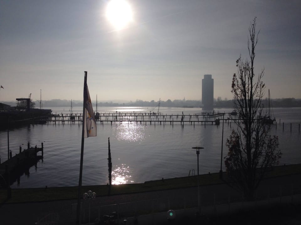 Blick vom Balkonzimmer auf die Schlei AKZENT Hotel Strandhalle