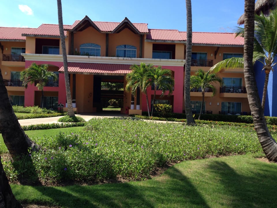 einzelne Gebäude  Punta Cana Princess All Suites Resort & Spa