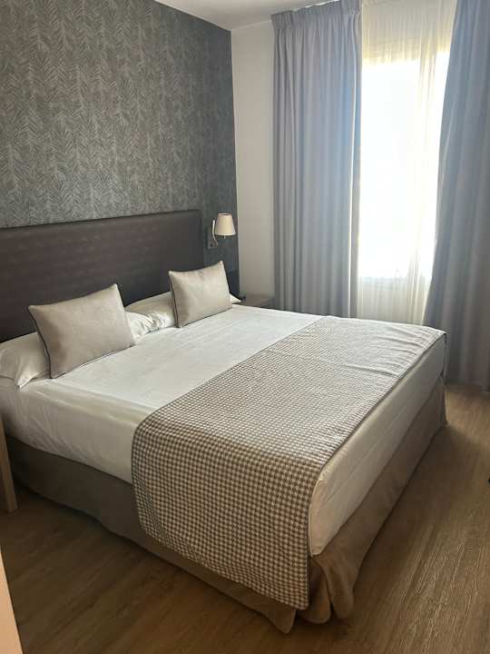 Zimmer Hotel Catalonia Mirador des Port