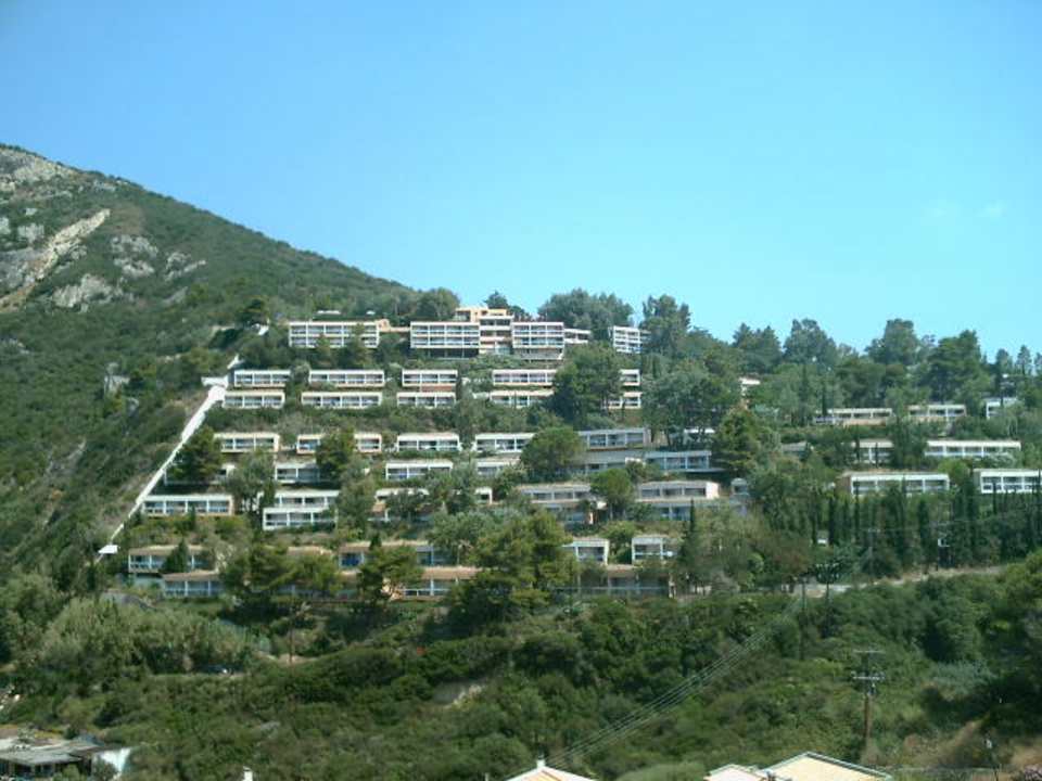 Ausblick auf Hotel gegenüber Ithea Suites Hotel