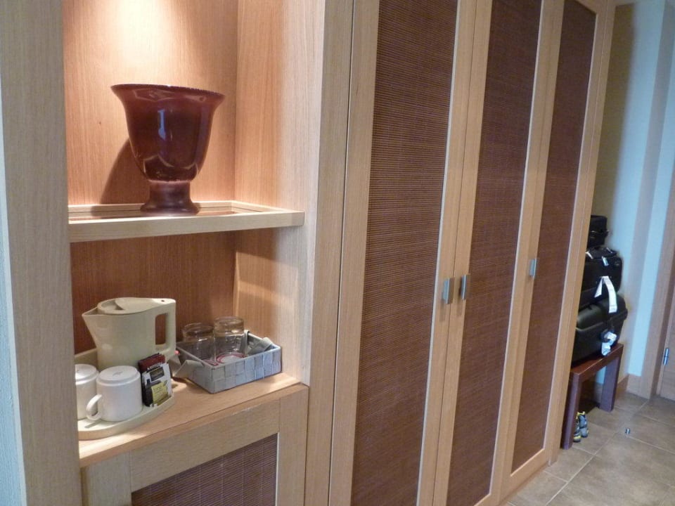 Geräumiger Schrank  Hotel Dolce Sitges