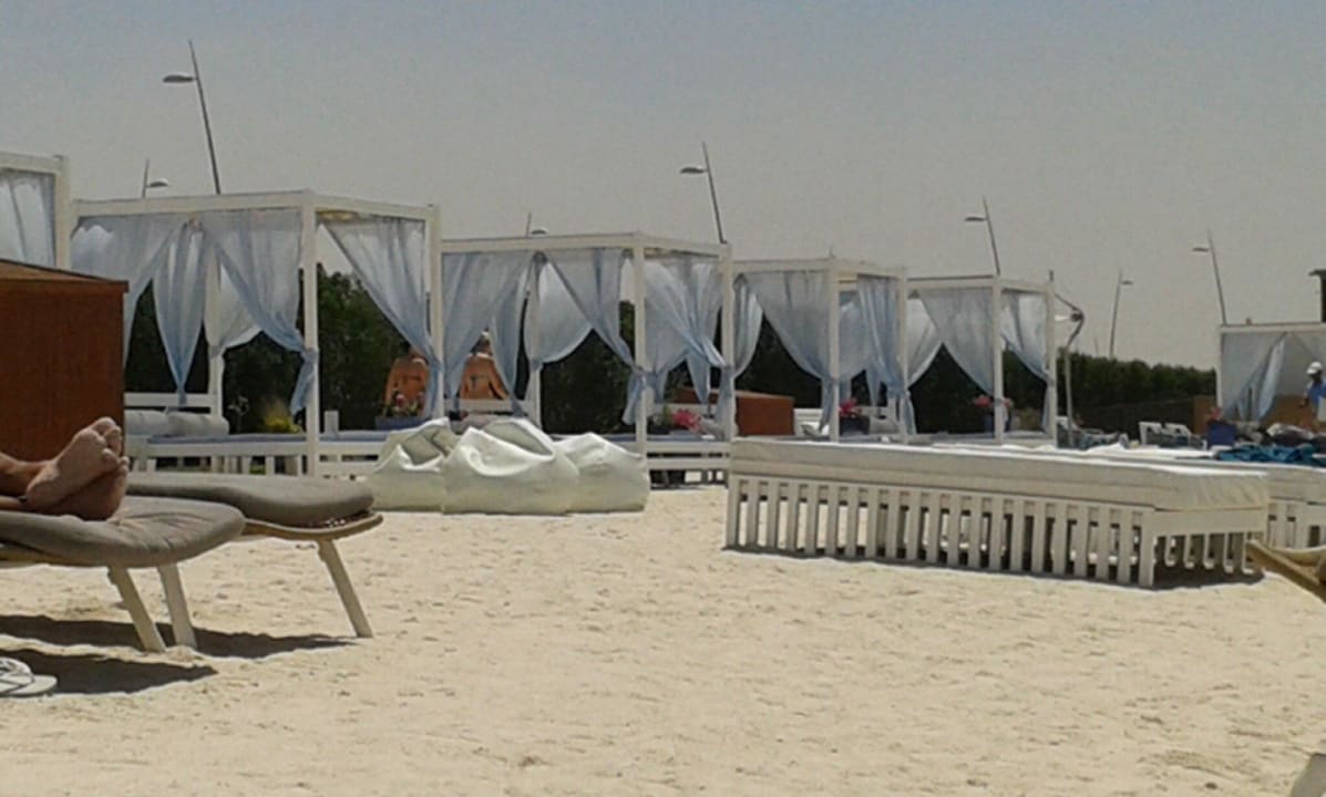Beachclub Cabanas Crowne Plaza Hotel Yas Island
