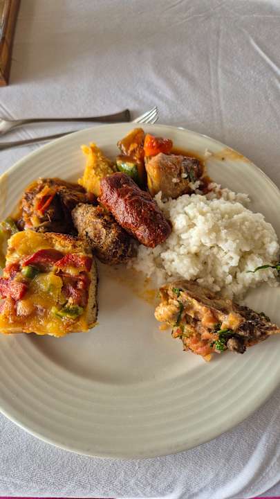 Gastro Bahari Beach Hotel