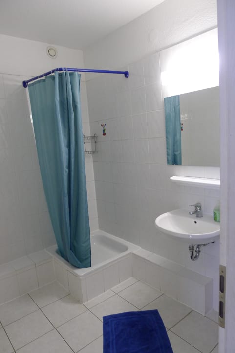 Ванная Happy Go Lucky Hotel + Hostel Schöneberg