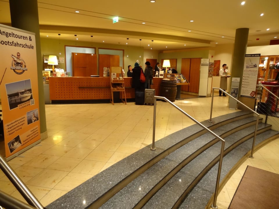 Rezeption Hotel Baltic Stralsund