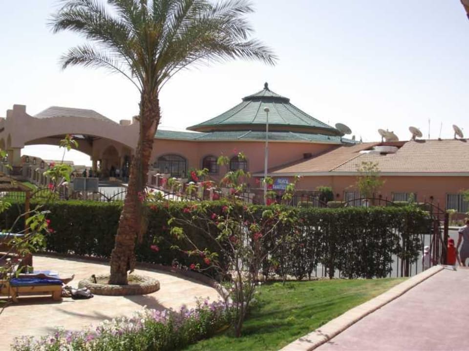 Blick auf das Jungle Park Hotel Pickalbatros Alf Leila Wa Leila Resort - Neverland Hurghada