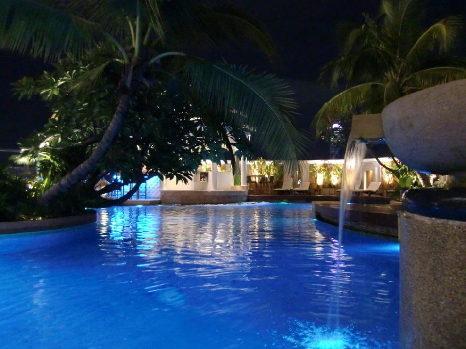 Oasis Pool InterContinental Bangkok