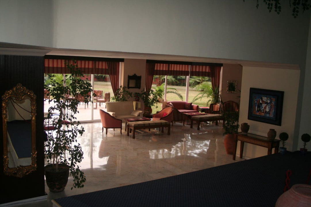 Nebeneingang Hotel Royal Garden Beach