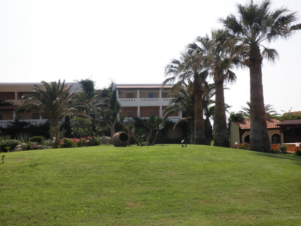 Gartenanlage Anissa Beach & Village