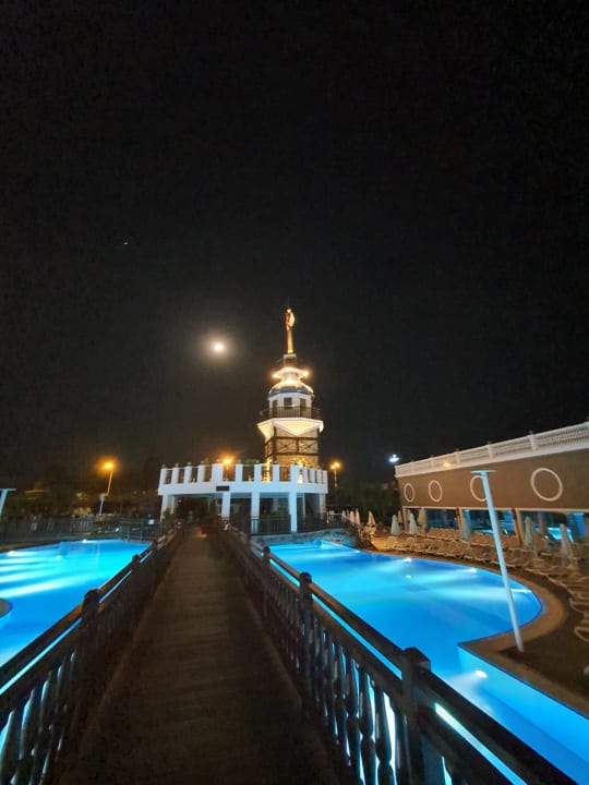Pool Haydarpasha Palace