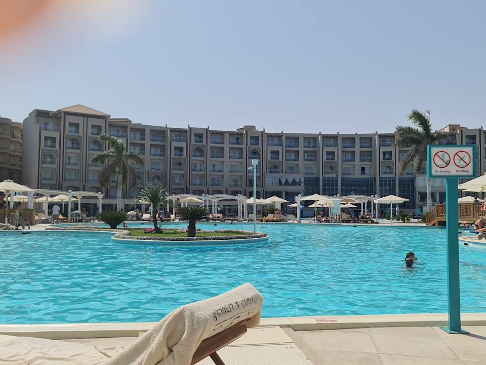 Pool SUNRISE Alora Aqua Park Resort