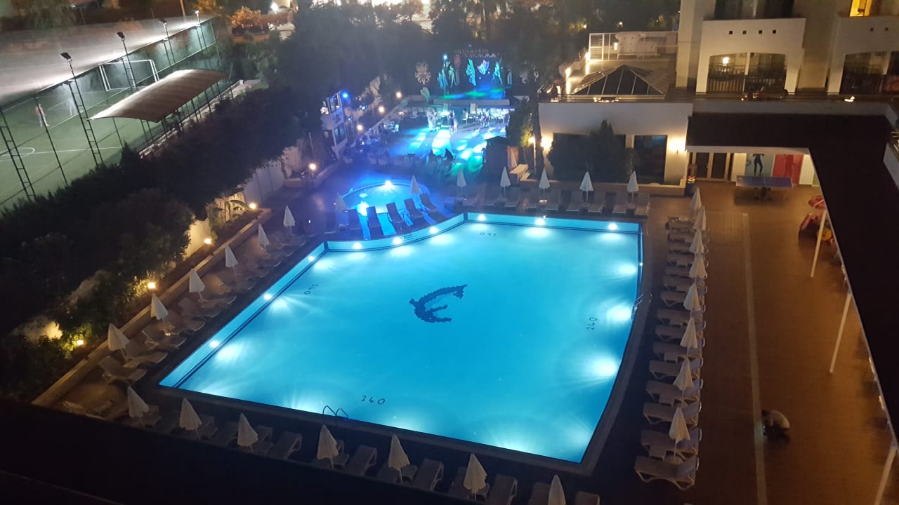 Pool Side Aquamarin Resort & Spa