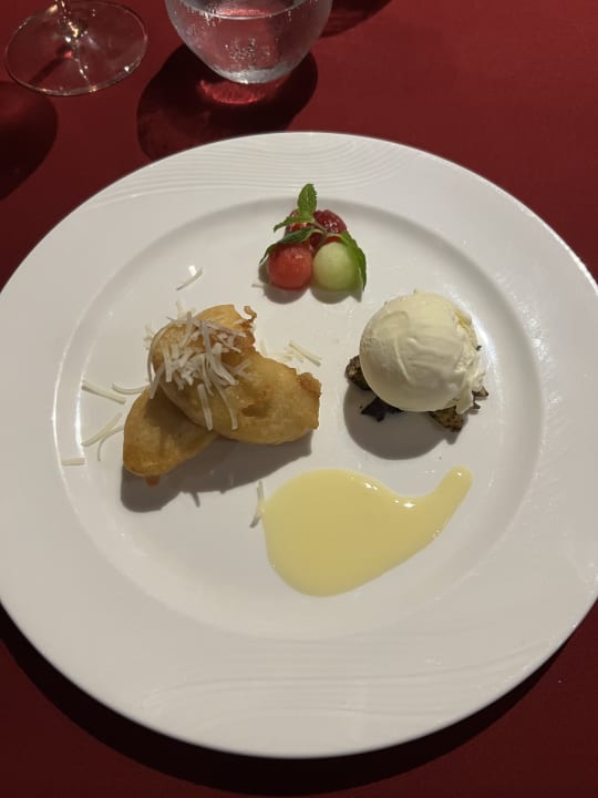 Gastro Pita Maha Resort & Spa