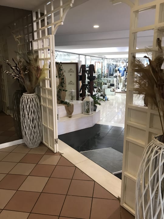 Lobby Anissa Beach & Village