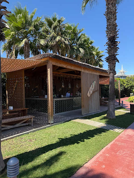 Außenansicht Saturn Palace Resort Hotel