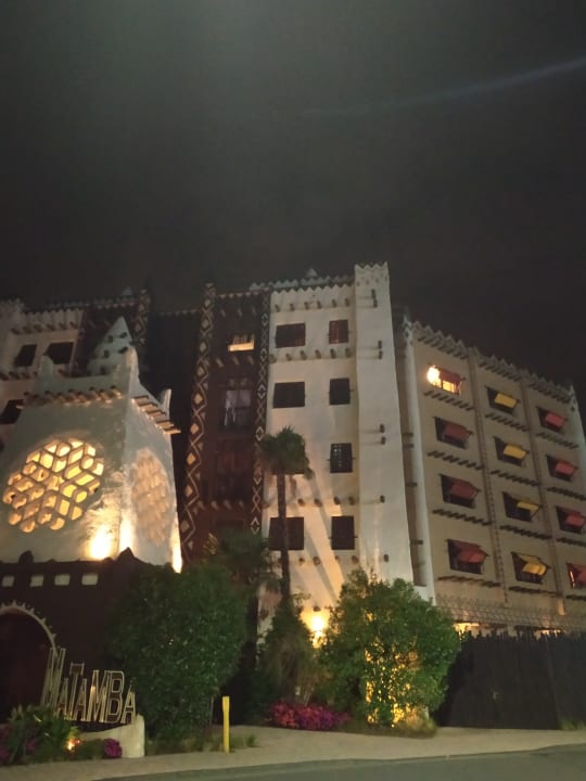 Außenansicht Hotel Matamba - Phantasialand Erlebnishotel