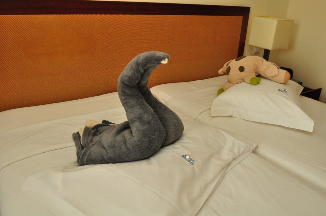 Dekoration durch ZImmermädchen. PortoBay Falésia