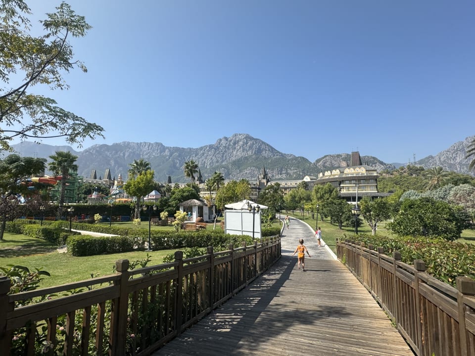 Gartenanlage Crystal Prestige Elite